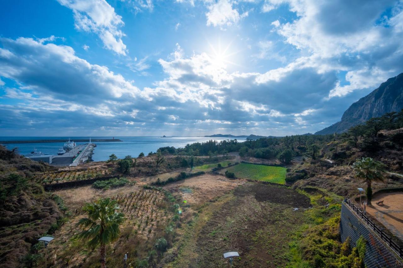 Y Resort Jeju Seogwipo Ngoại thất bức ảnh